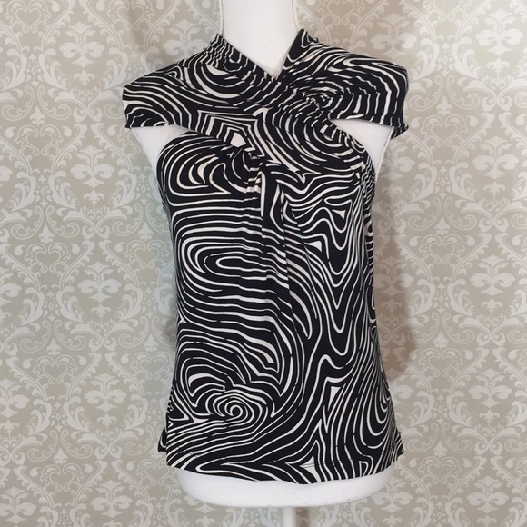 The Limited Tops - {The Limited} Size S Black/White Pattern Top